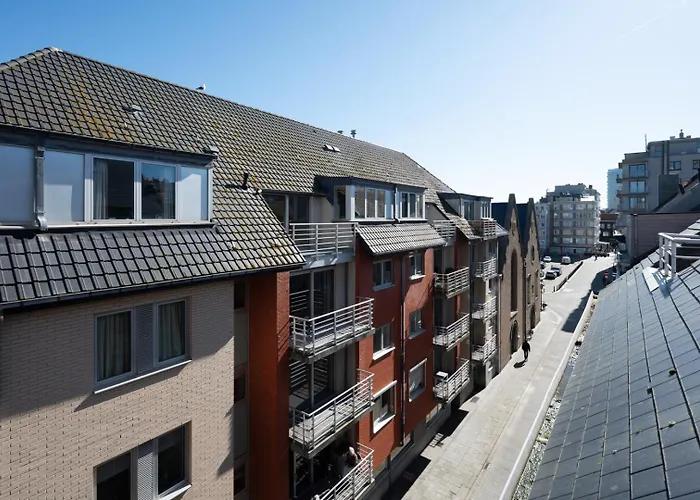 Bright Penthouse With Sunny Terrace Near