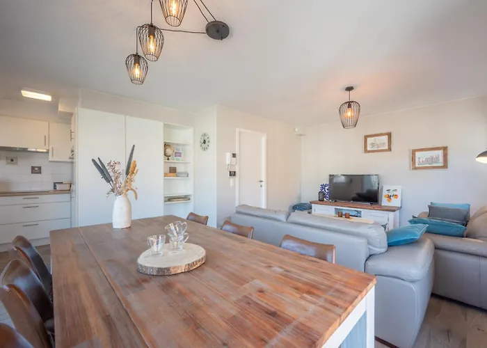 Apartment Bright Penthouse With Sunny Terrace Near