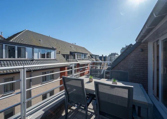 Bright Penthouse With Sunny Terrace Near Appartement