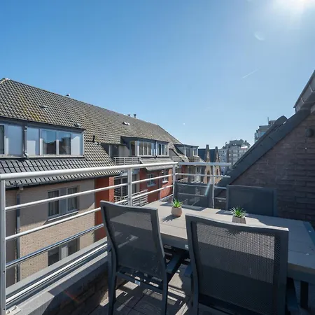 Bright Penthouse With Sunny Terrace Near Lejlighed
